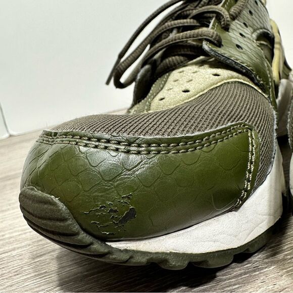 NIKE HUARACHE SNEAKERS 7.5 - Picture 2 of 11